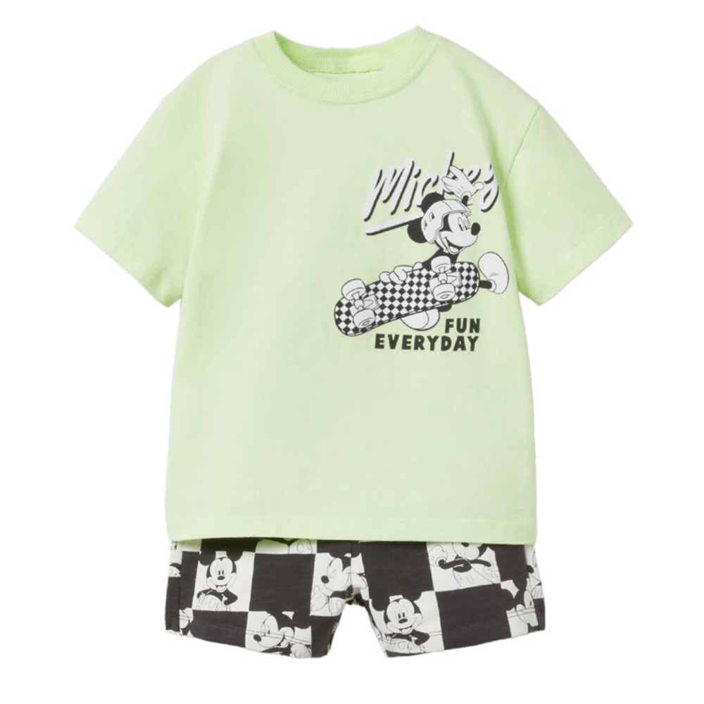 Checkeredboard Mickey Mouse set
